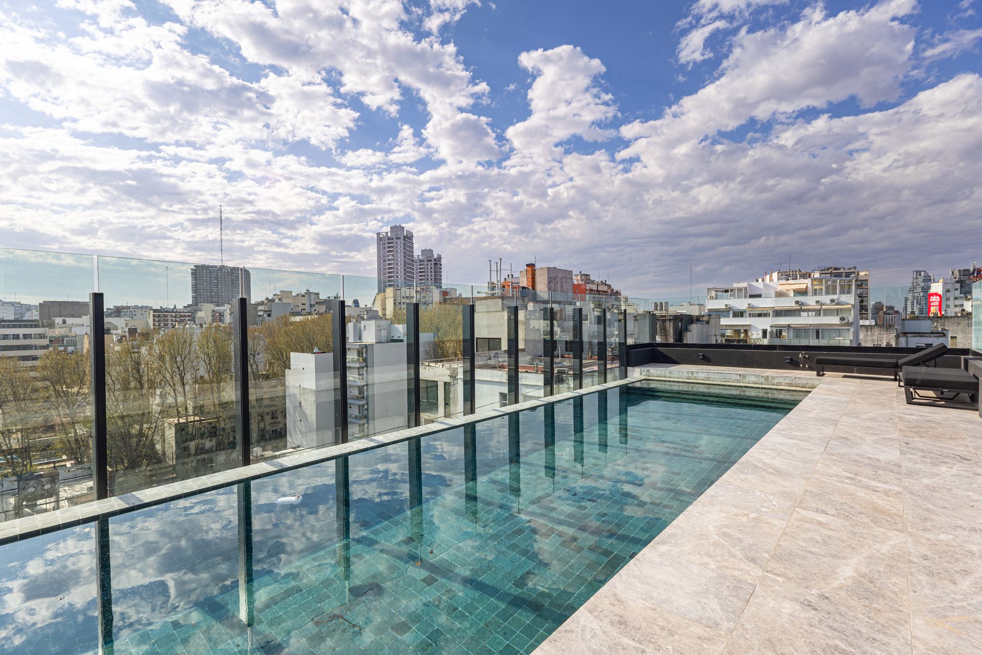 Rooftop pool Villa Crespo